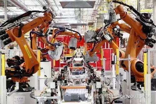 工業(yè)機(jī)器人 融合多領(lǐng)域尖端科技，驅(qū)動(dòng)全球產(chǎn)業(yè)變革